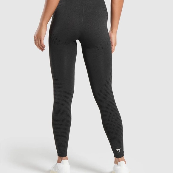Gymshark Black High-Waisted Leggings - Picture 4 of 9